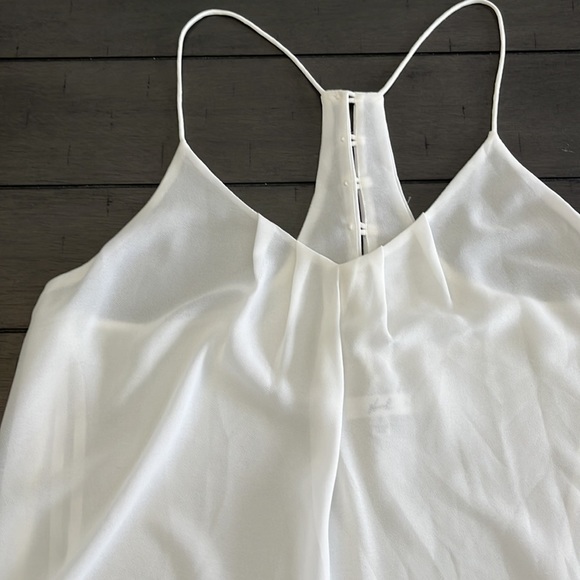 DRESSY tank with button detail - Picture 4 of 4